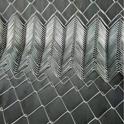 Hot Dipped Galvanized 50x50mm Diamond Chain Link Fence Roll for Agricultural Use